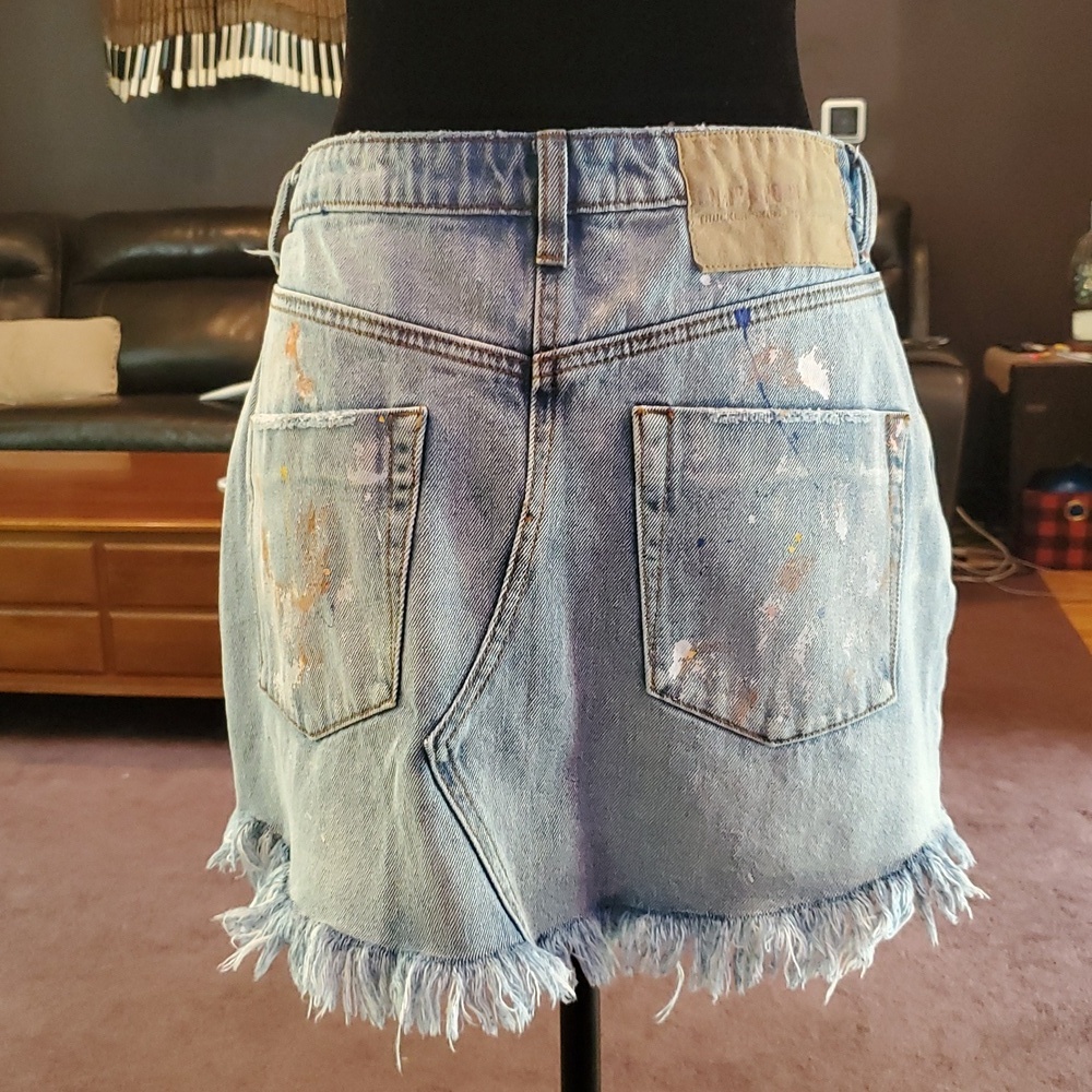 One Teaspoon by Revolve Denim Paint Splash Rocker Skirt. Size 26 - Picture 5 of 9
